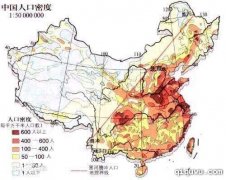 中国黑河腾冲线以东人口密度是多少？
